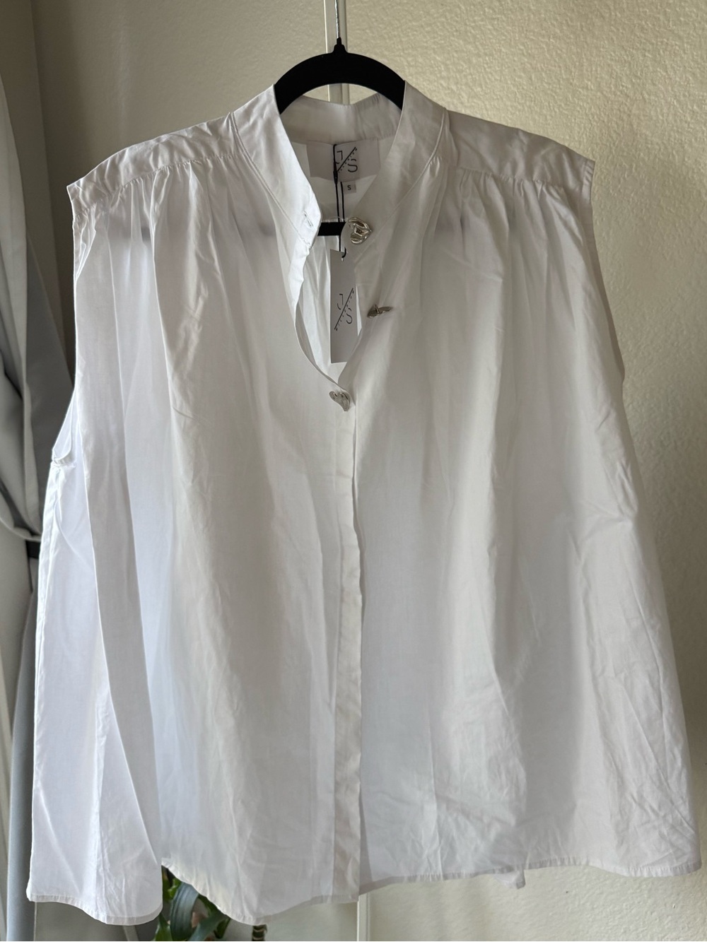 NWT Oversized White Sleeveless Blouse with Silver Heart Buttons - Size S
